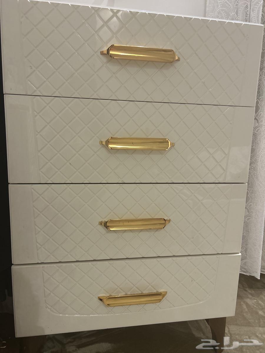 تسريحة وخزانه 4 ادراج واثنين كمدينة64452103349378110