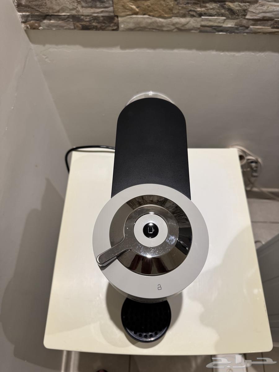 Nespresso Vertuo Next Coffee Machine in Excellent Condition64453366890242110