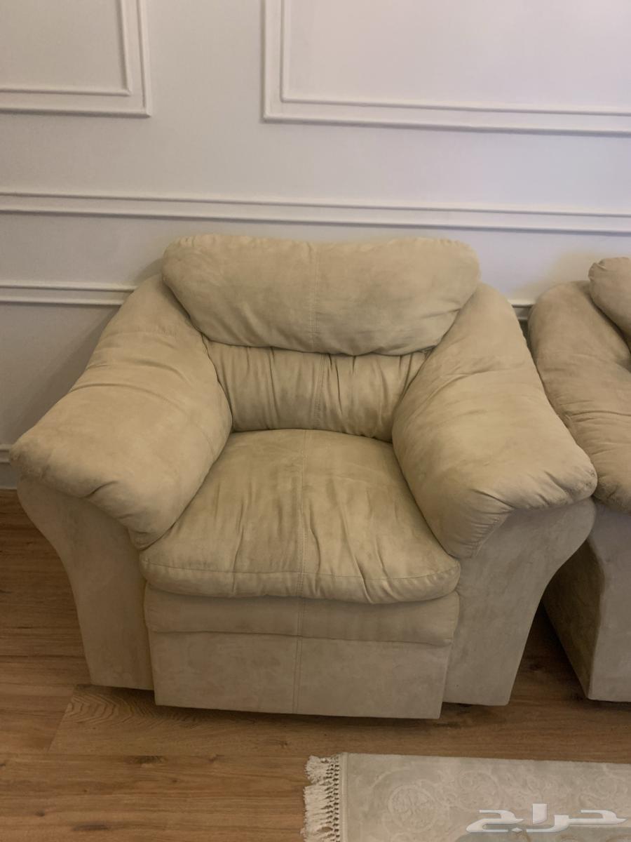 طقم كنب من هوم سنتر يكفي 8 اشخاص ب 700 فقط64455949488002110