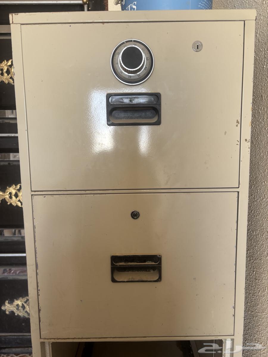 خزنه للبيع64452644317825110