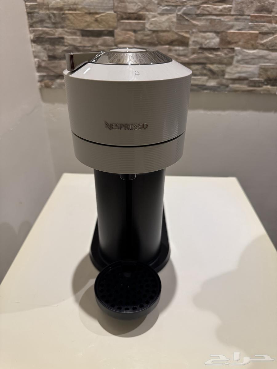 Nespresso Vertuo Next Coffee Machine in Excellent Condition64453366890242112