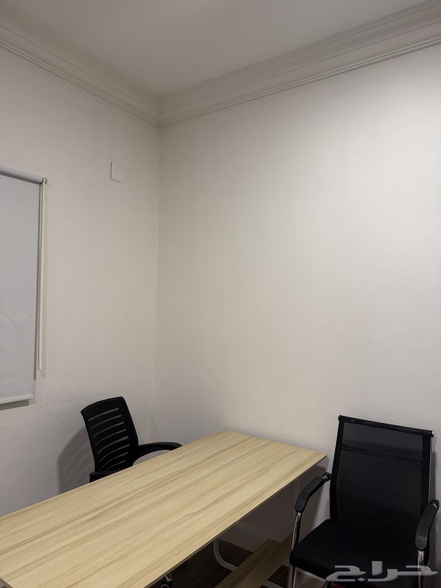 للبيع طاولة مكتب مع كراسي64455072716161111