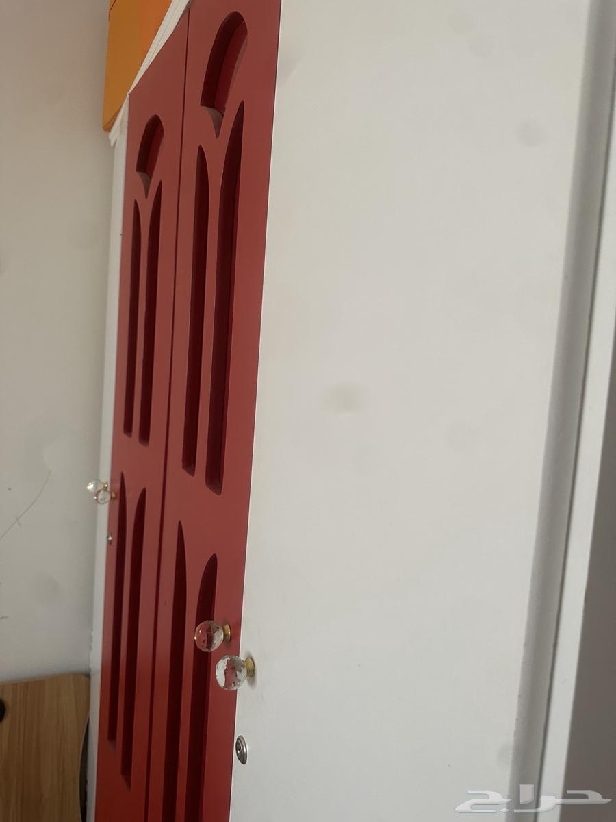 خزانة نظيفة جدا  تعتبر جديد للبيع64449995995522113