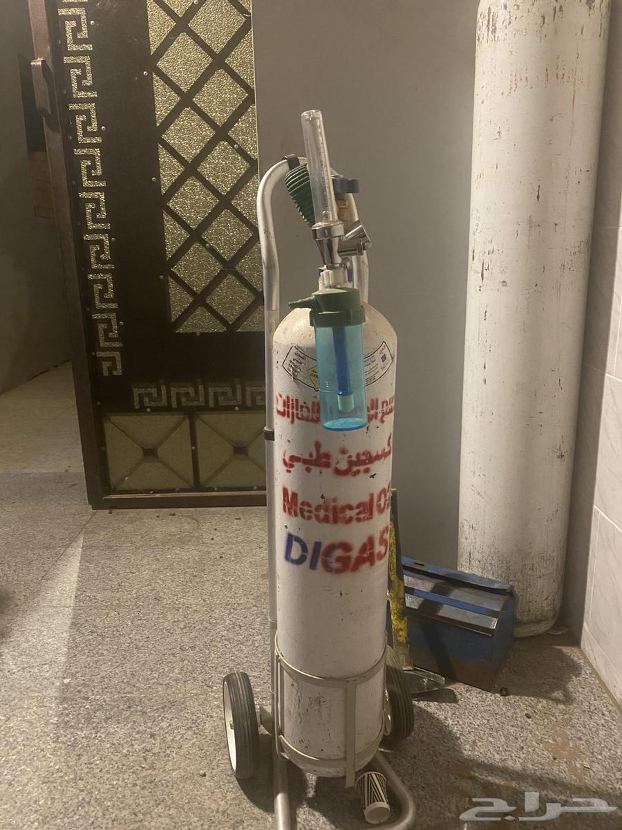 Oxygen devices with three cylinders64450448763137110