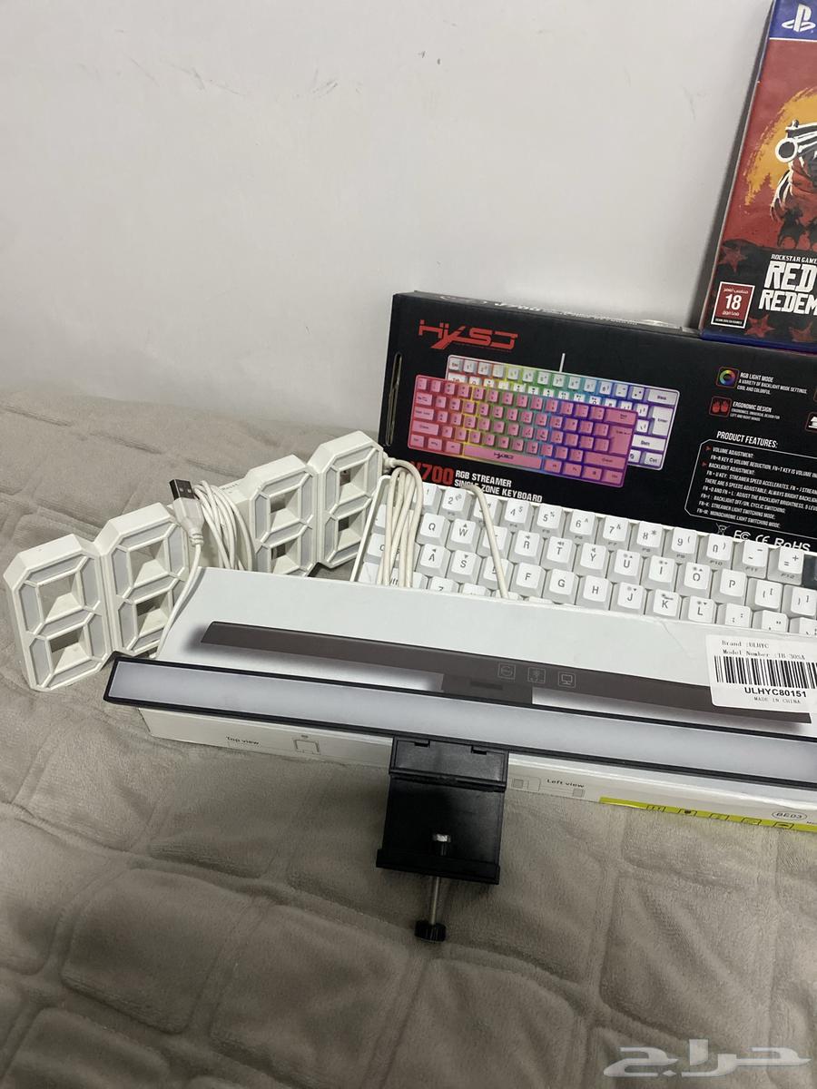 Items for the lady are no longer needed by the son, all with their cartoons64455535954435111