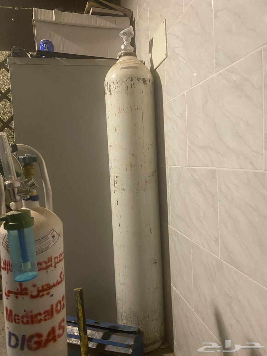 Oxygen devices with three cylinders64450448763137113