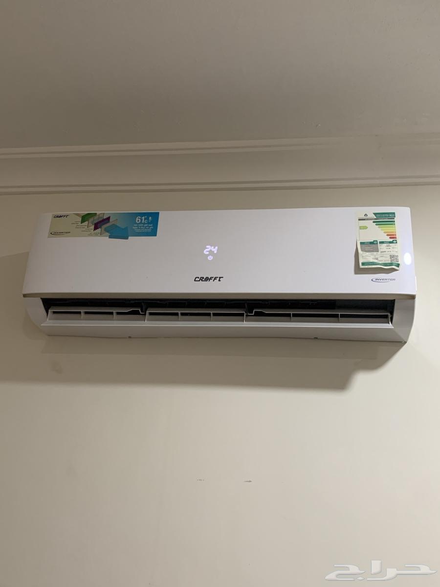 Selling floor seating with cushions and a curtain64452833748994112