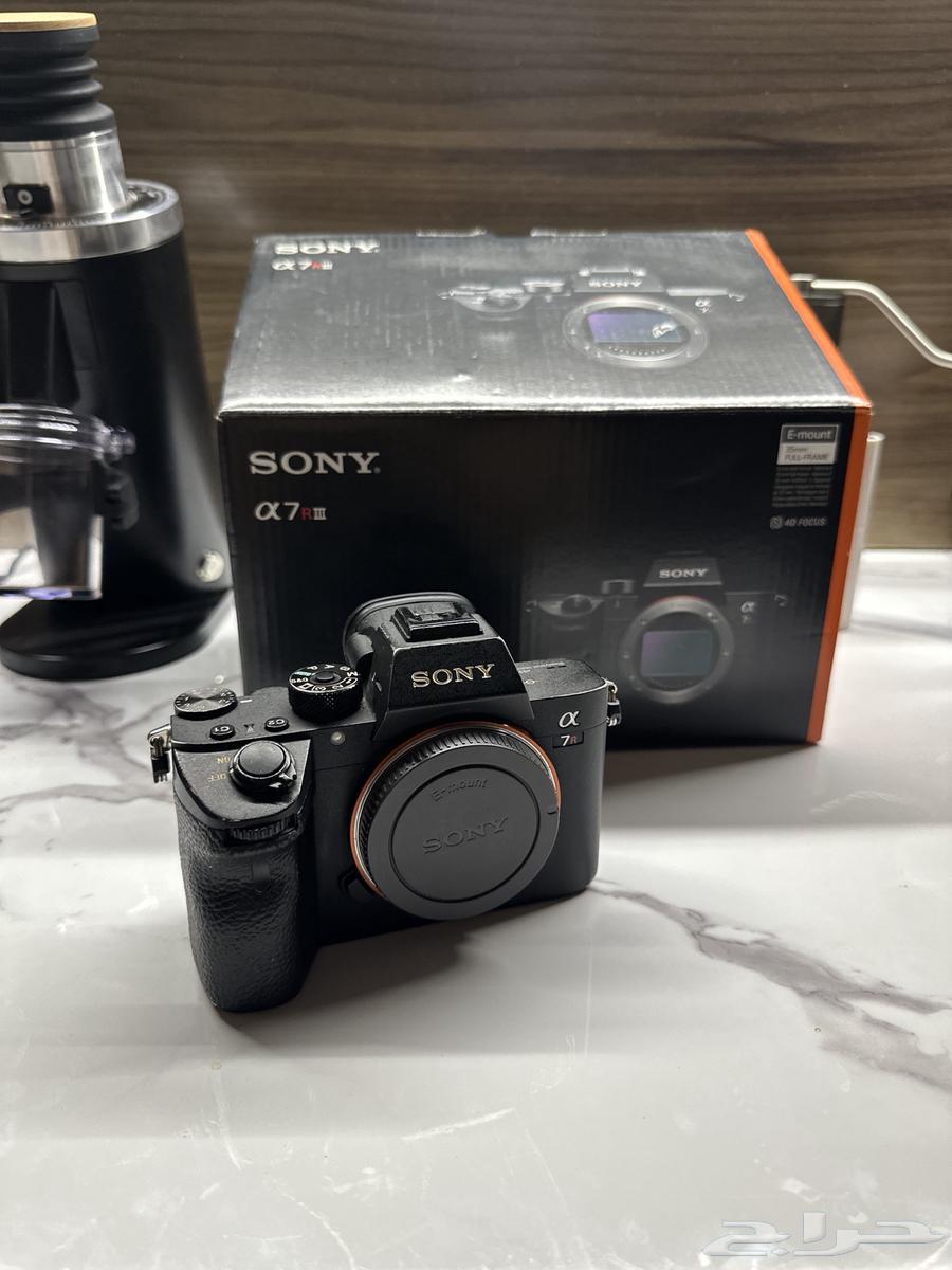 كاميرا سوني A7R iii مع عدسة 35 تم البيييع64449915845890111