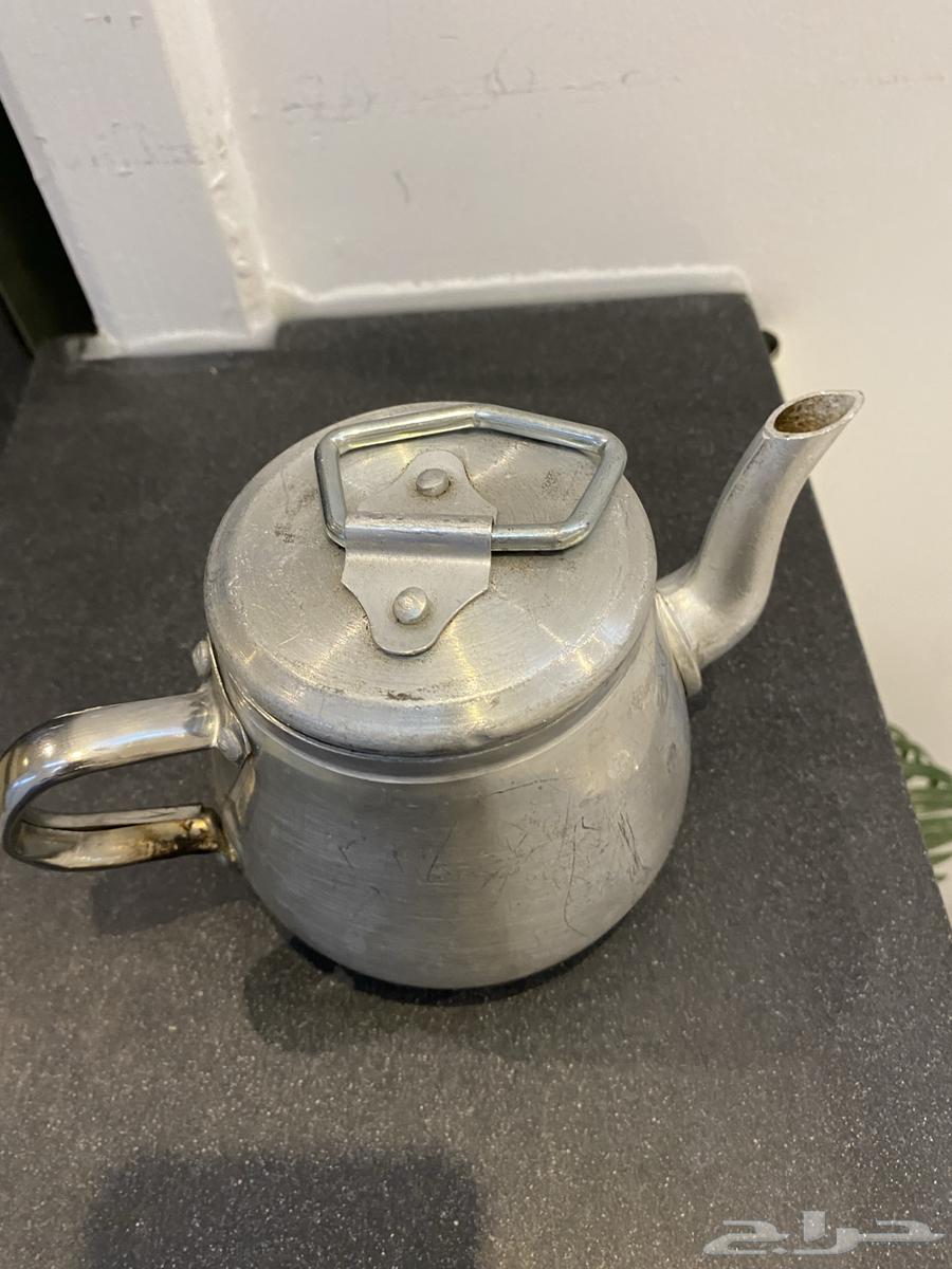 Egyptian tea caddy with composite lid64450960916610112