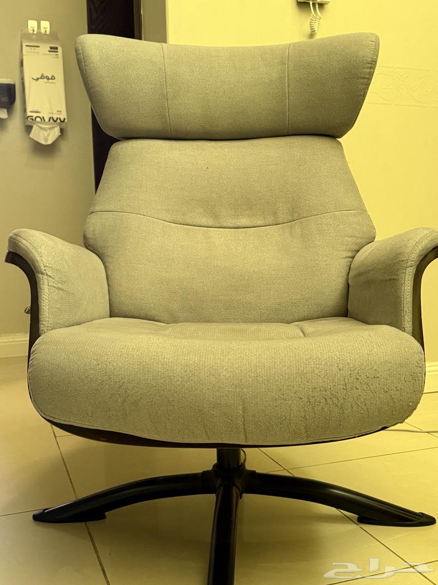 Recliner chair with comfortable footrest, contact me on WhatsApp64453544993153112