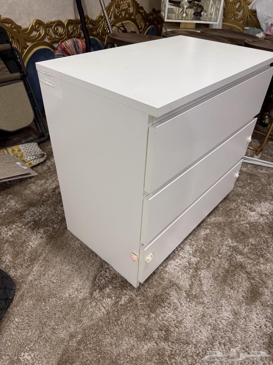 للبيع دولاب شفنيرة ثلاث ادراج من ايكيا64456735171841111