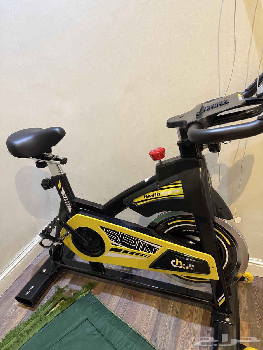 Bicycle for sale, used for days and treadmill with incline for sale64452265981185112