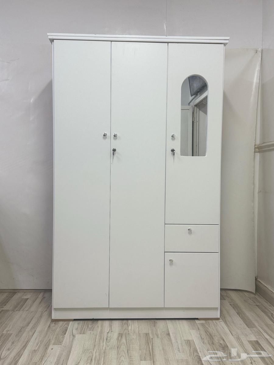 تجهيز سكن عمال دواليب وسرائر خشبيه64449849690755110