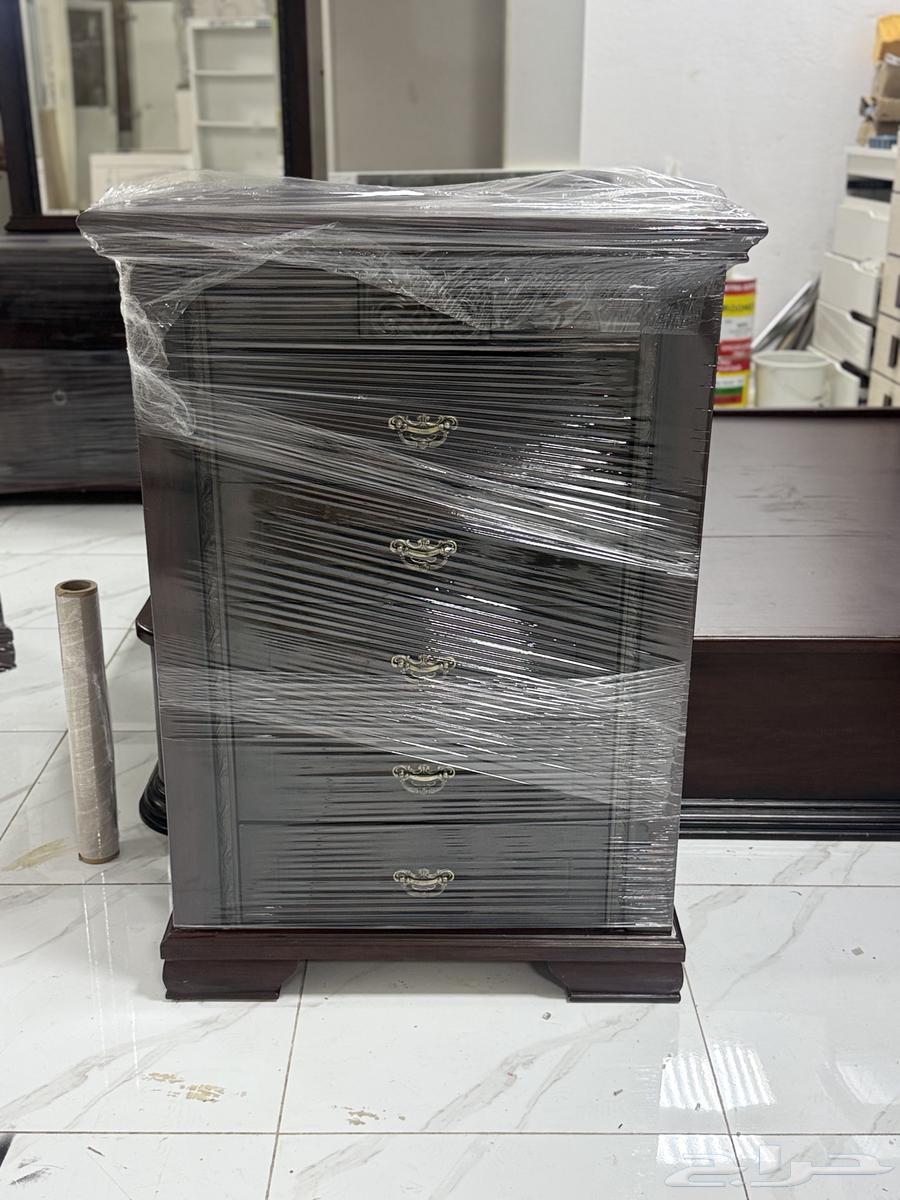 مجموعة غرفة نوم كبيرة بنية مستخدمة64450388023555114