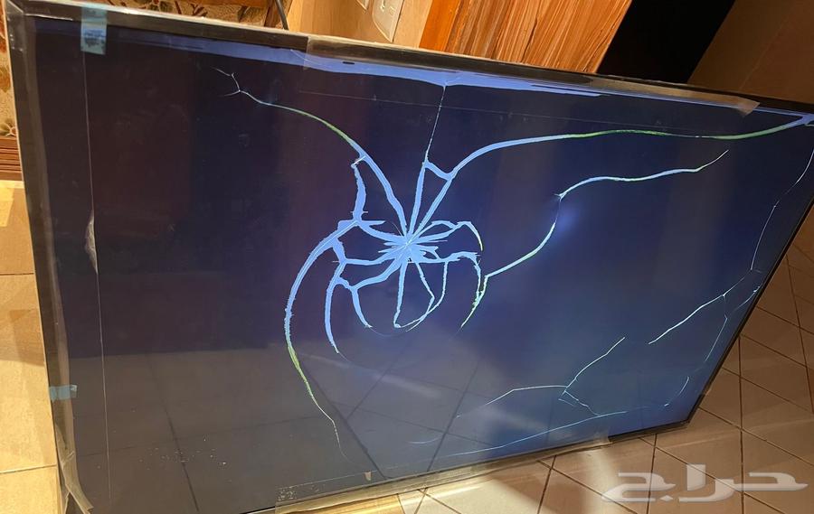 Two broken screens64456379411202110