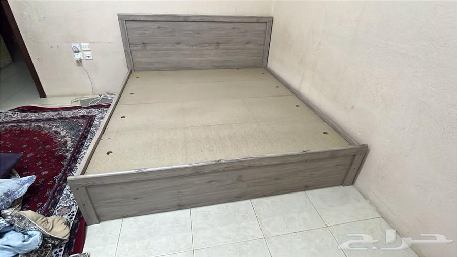 سرير نفرين للبيع64452833674881110