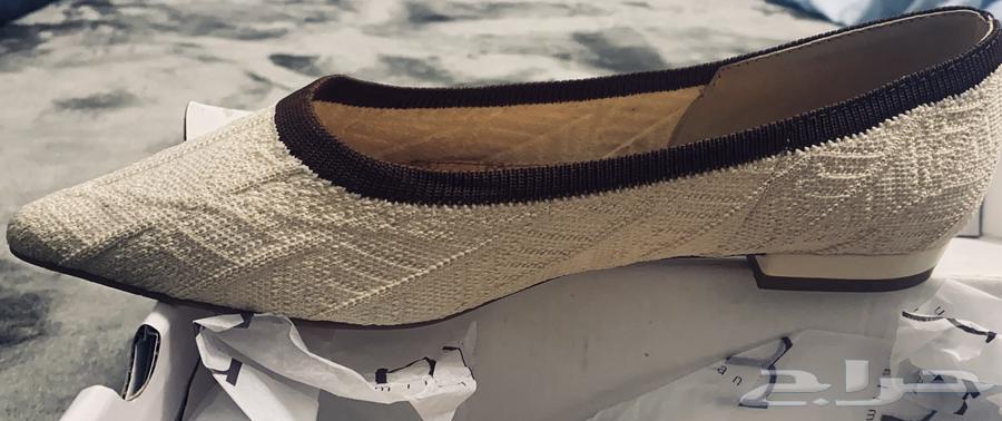 صندل مستعمل شبه مكروف مقاس 3764451849731970110