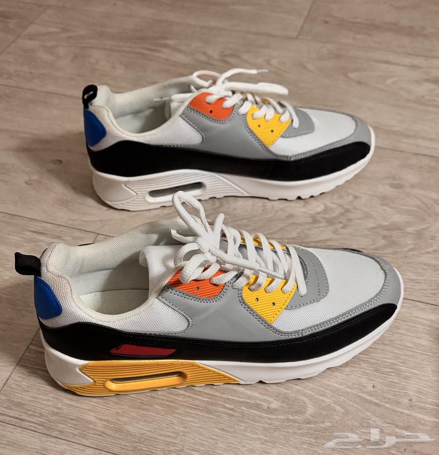 أحذيه للجنسين جديده ما انلبست ولا مره مع ساعه مجانيه هديه64449956019585110