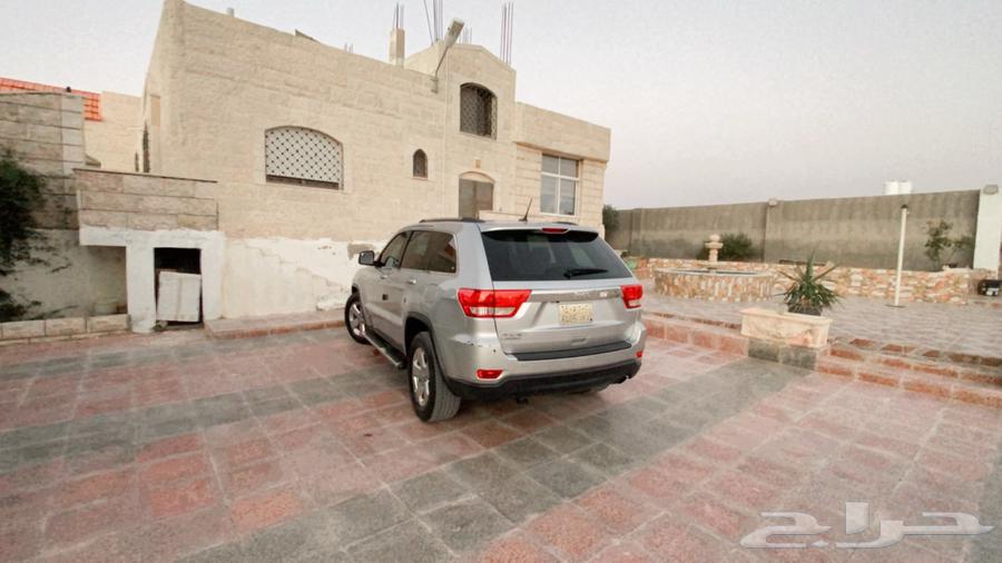 جيب شيروكي 2013 لاريدو (جايه فل اضافات )64613141360769113