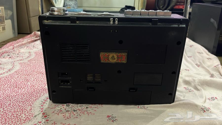 Cassette recorder and radio64456019105409112