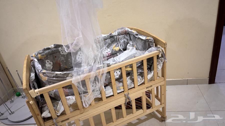 سرير أطفال للبيع استخدام شهر فقط64456503794945111