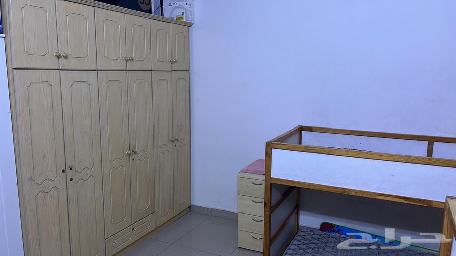 جلاية صحون ميديا ودولاب وسرير اطفال من ايكيا للبيع64456434688001114