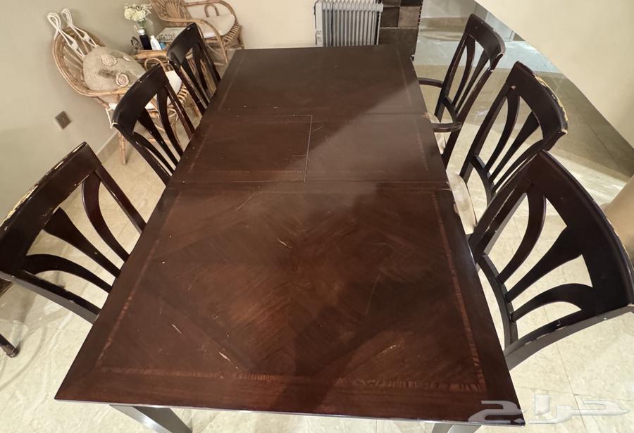 Table with six chairs (I don't have air conditioners)64453586460161110