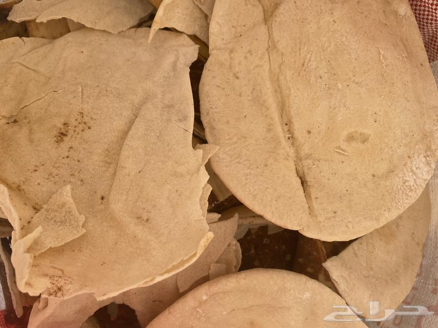 يوجد خبز ناشف للبيع للغنم والخ رفان64453806460801110