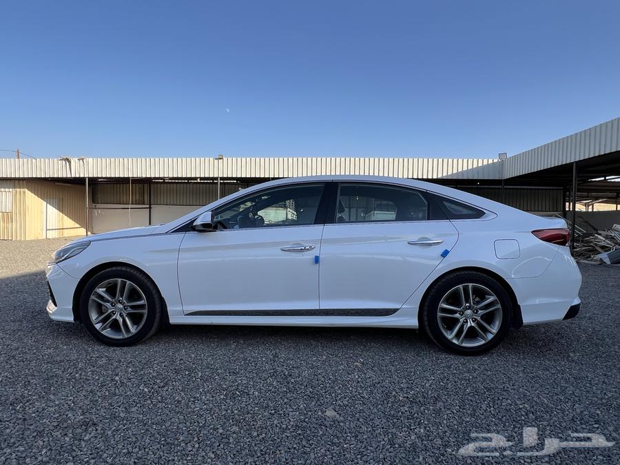 للبيع هيونداي سونتا 201864621841808387110