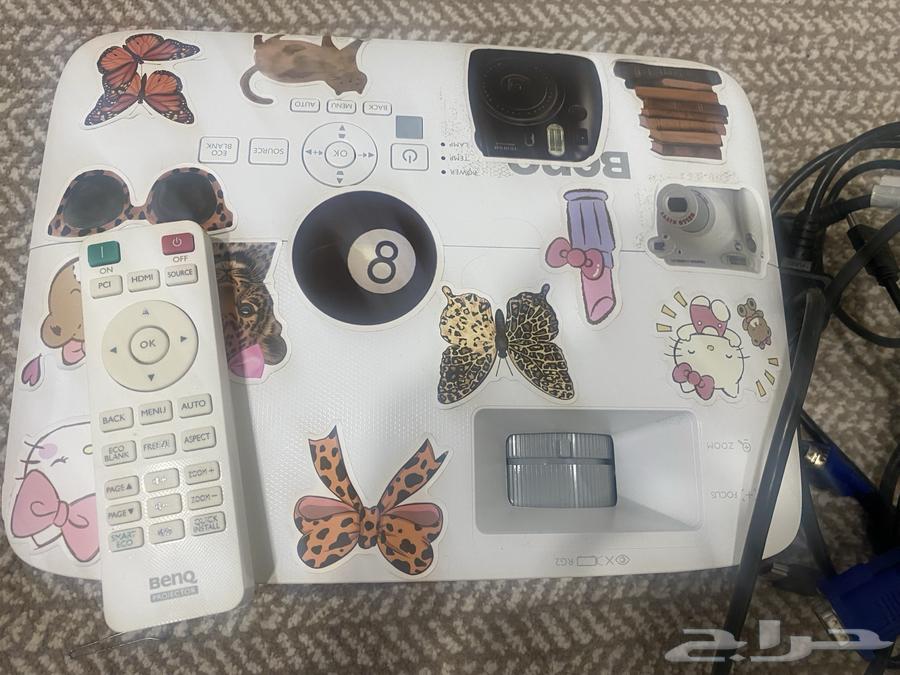 Projector for sale, used 3 to 4 times, selling due to no longer needed64454646666241112