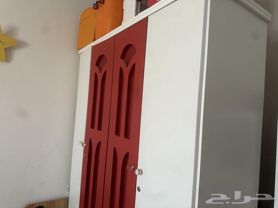 خزانة نظيفة جدا  تعتبر جديد للبيع64449995995522110