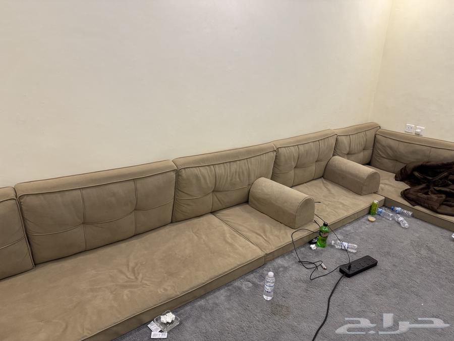 Furniture, support, screen, air conditioner, and carpet64450960955779114