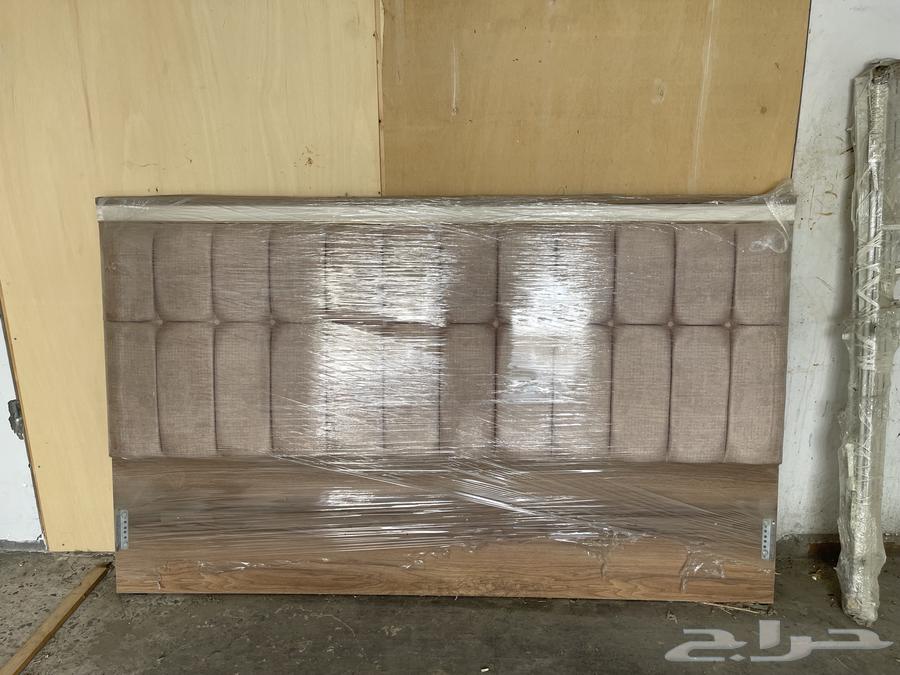 سرير خشبي مع مخمل لو بيج مقاس كنج64451606371585110