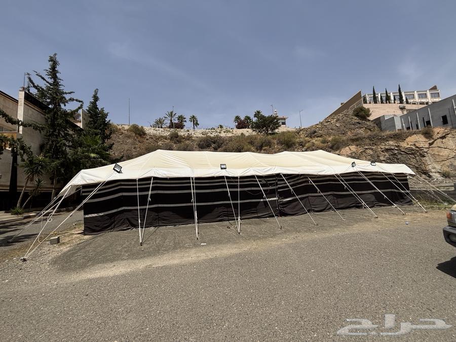 A complete tent with all its accessories64451338591233110