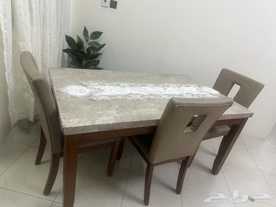 Dining table64450798481027110