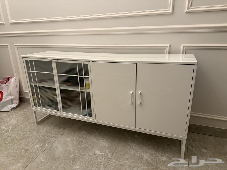 A clean table with light use64456763367555112