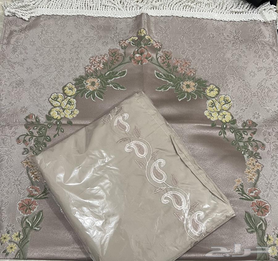 عباية صلاه مع سجاده ب 80 ريال64451109651842112