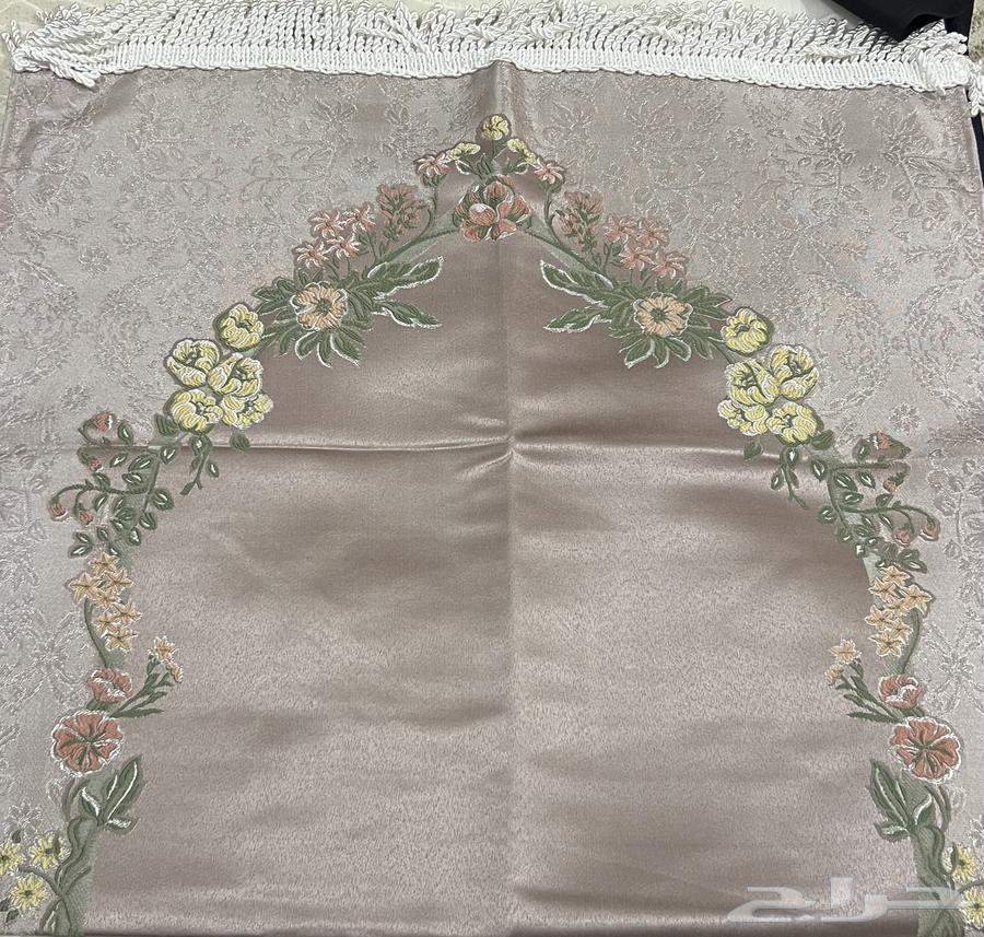 عباية صلاه مع سجاده ب 80 ريال64451109651842111