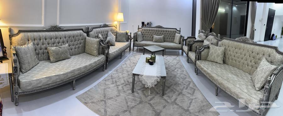 Luxurious sofa set, very clean used, price negotiable64456872517506111