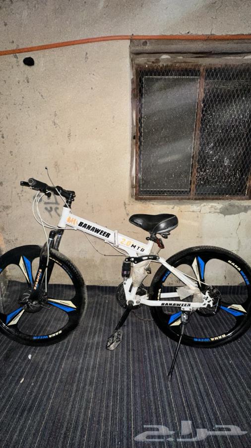 I have two clean sports bikes missing only tires and the chain needs replacement64456074574723110