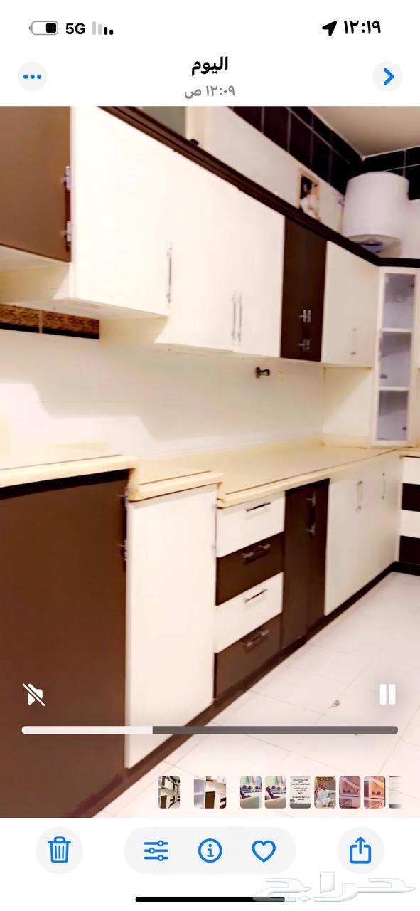 للبيع مطبخ وكنب وغرفةنووم64445513253890111