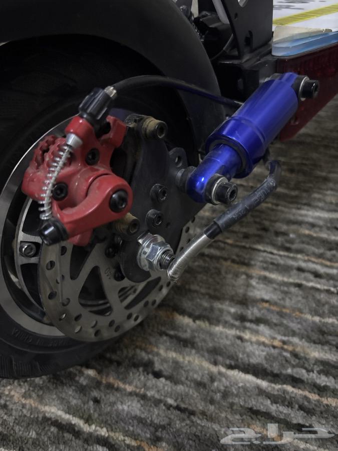 New scooter with all its accessories64455645723138110