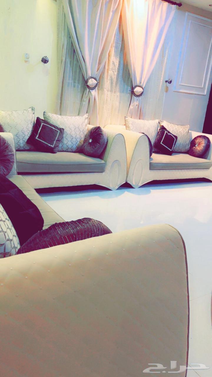 للبيع مطبخ وكنب وغرفةنووم64445513253890110