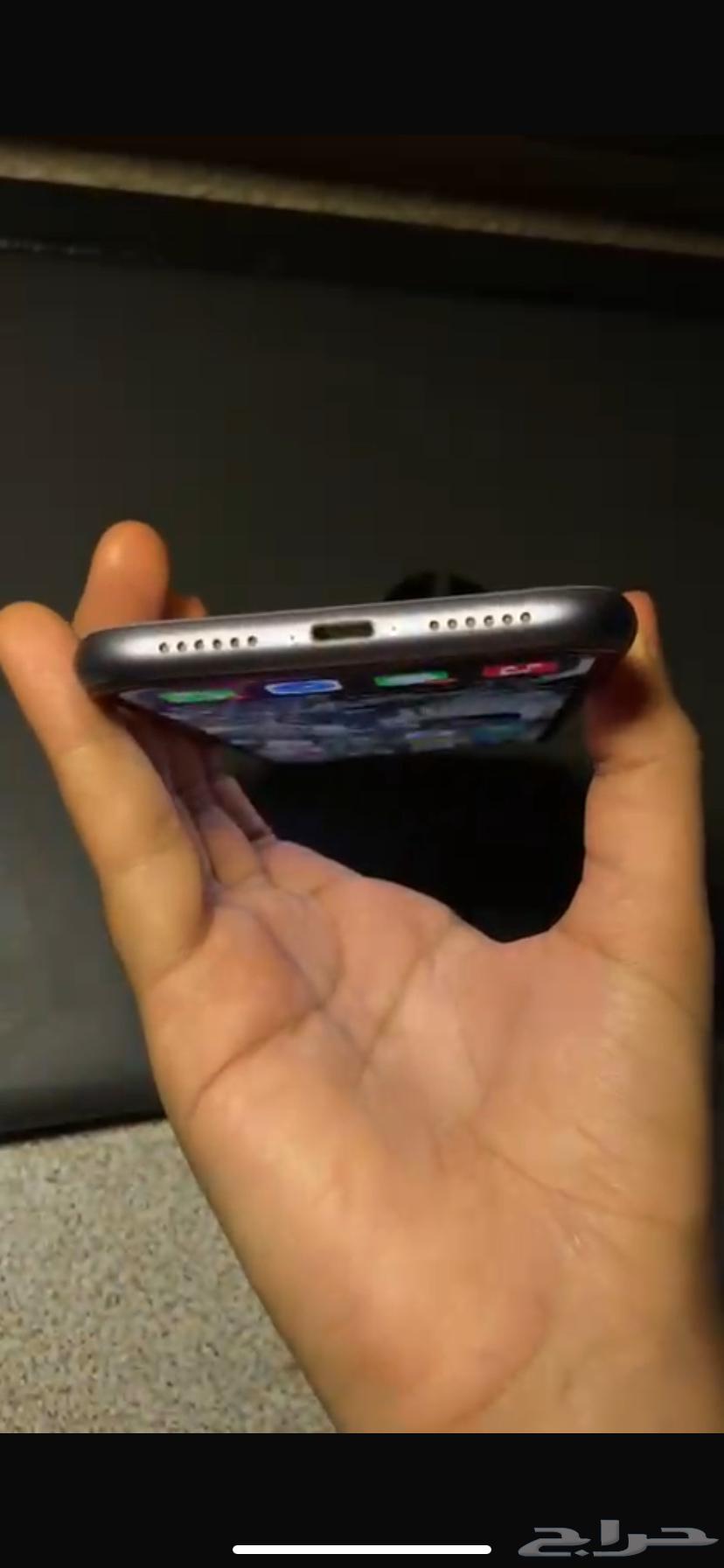 iPhone 11 in excellent condition64449810107011111