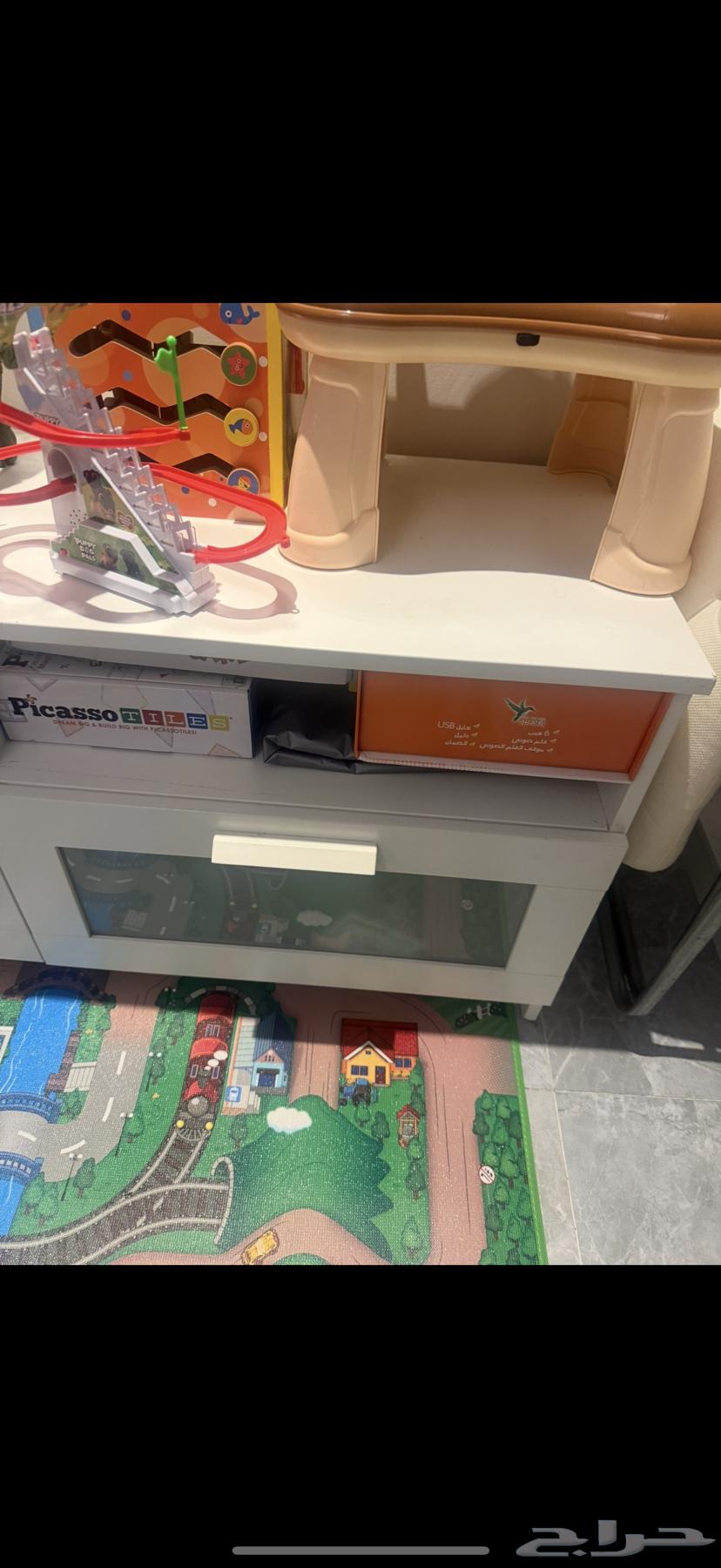 طاولة تلفيزيون للبيع64410231595649112