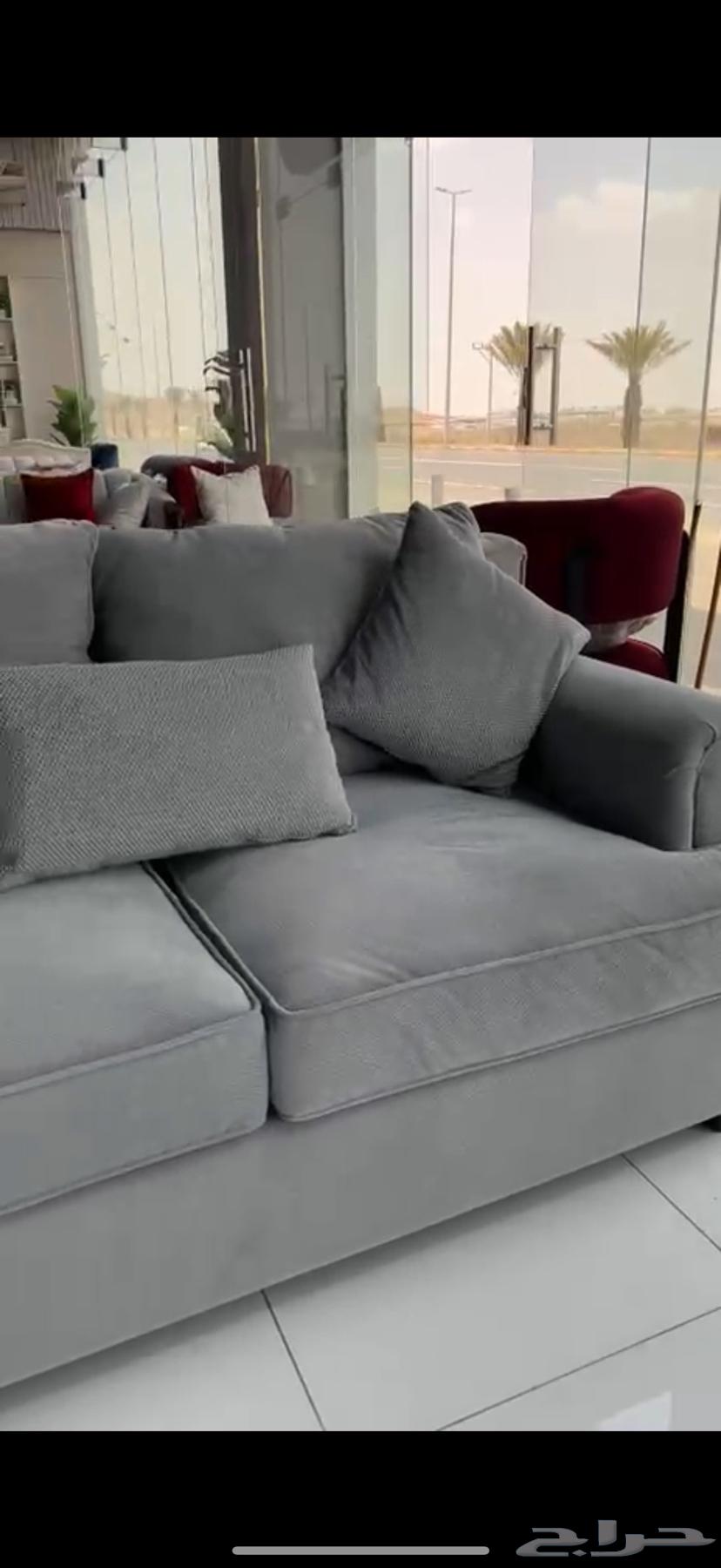 New sofa, haven't taken it from the store yet, selling it because its size turned out to be too large64455440805250110