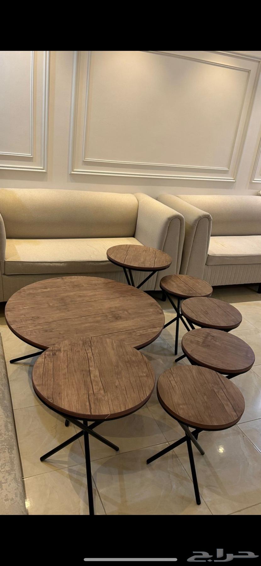 Sofa and tables64456406989442110