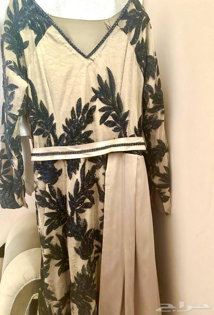 فستان شبه جديد للبيع64455852054787111