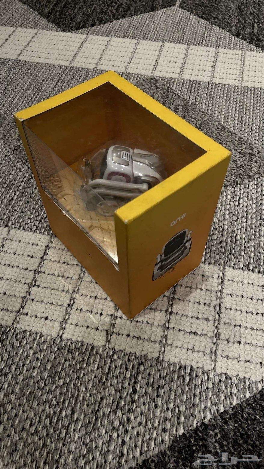 Robot Cozmo64455318339843113