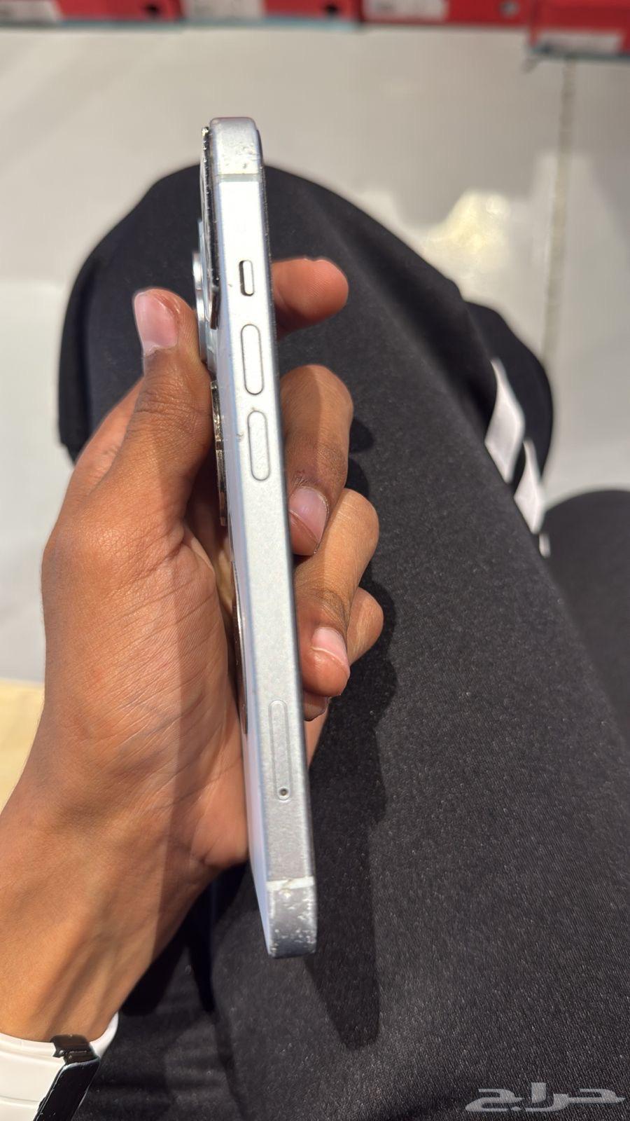 iPhone 15 regular64455549633283113